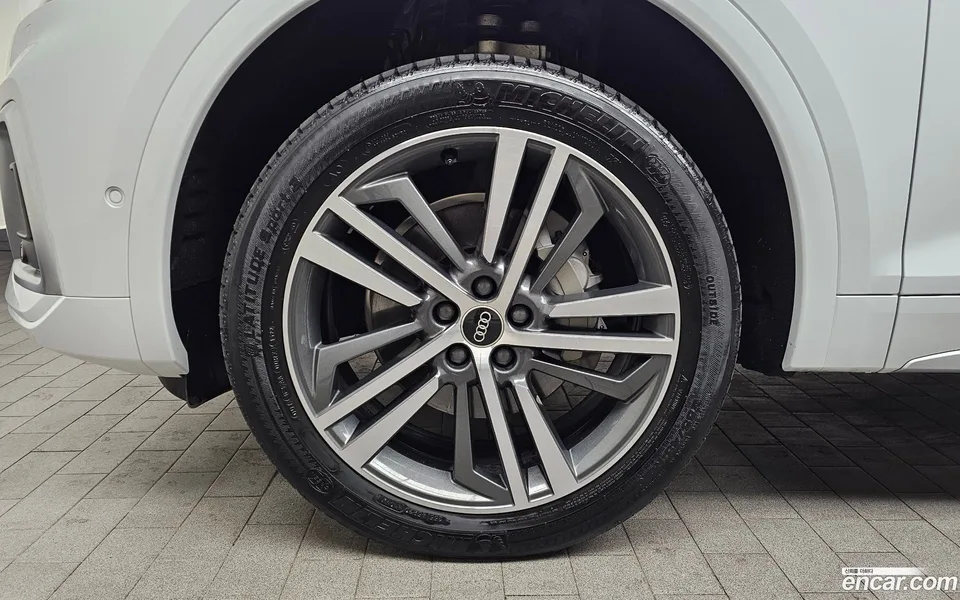 Audi Q5 45 TFSI 2023 — миниатюра 2