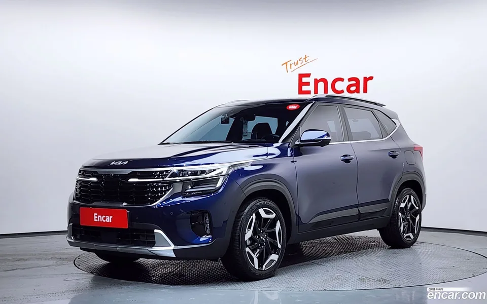 Kia Seltos 1.6 2WD 2023 — фото 1, купить с доставкой в Москву