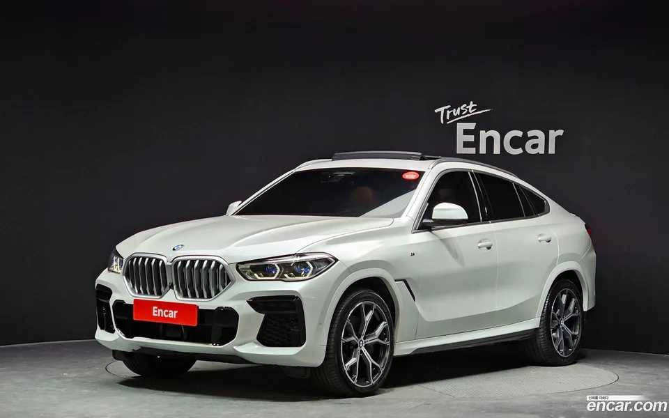 BMW X6 xDrive30d M 2022 — фото 1, купить с доставкой в Москву