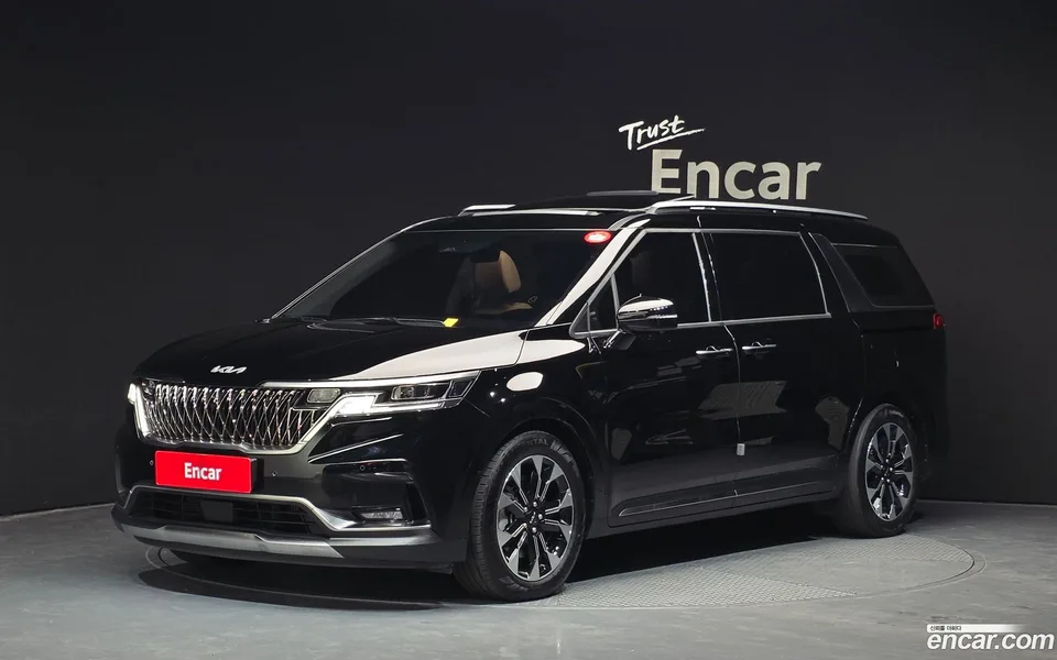 Kia Carnival 9 2022 — фото 1, купить с доставкой в Москву