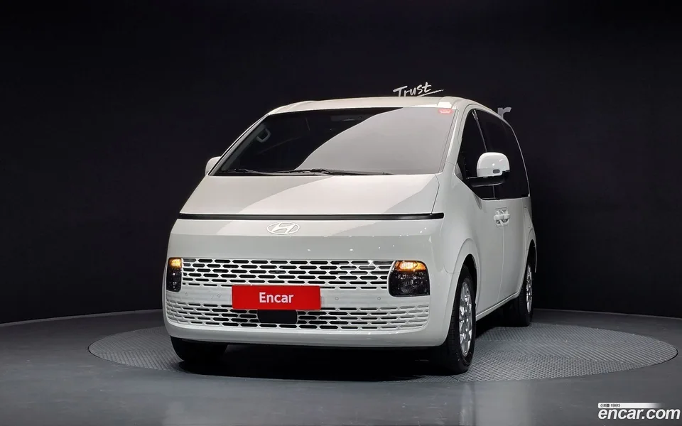 Hyundai Staria L3.5 5 2025 — миниатюра 3