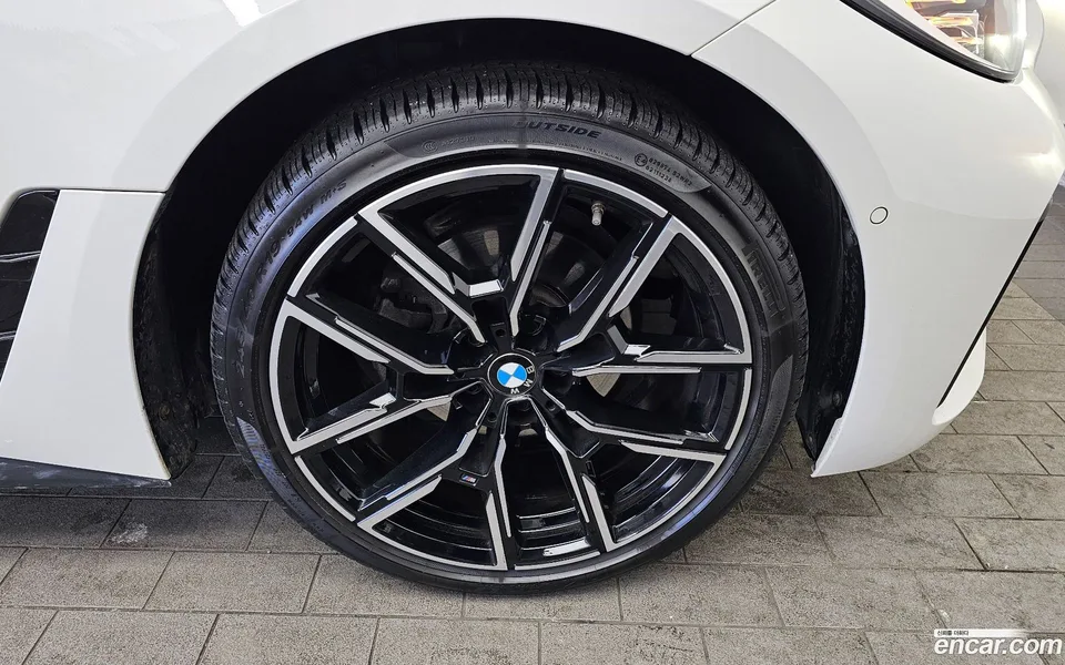 BMW 4 Series 420i M 2023 — миниатюра 5