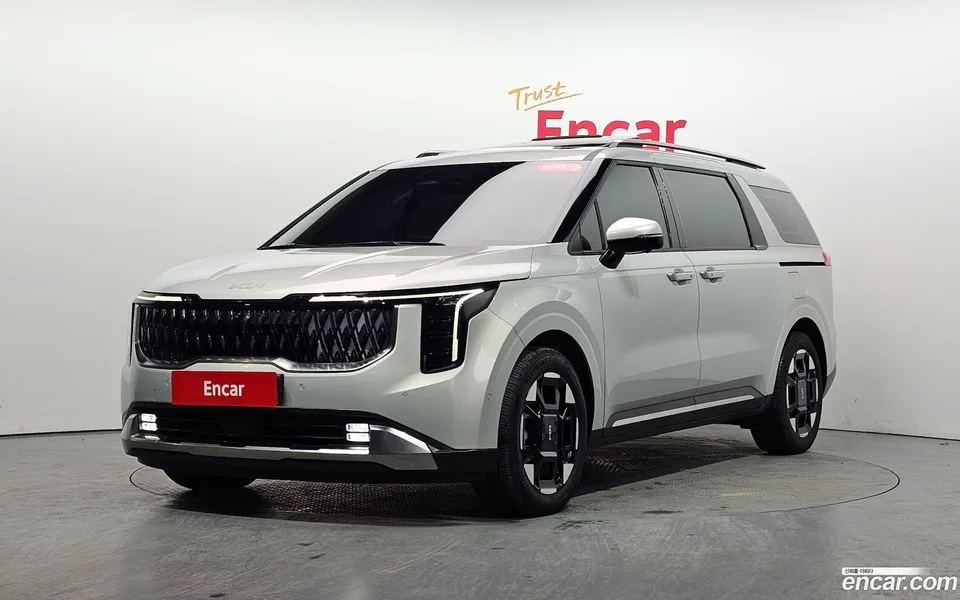 Kia Carnival HEV 7 2024 — фото 1, купить с доставкой в Москву