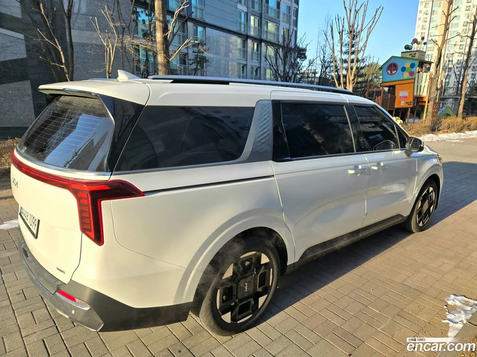 Kia Carnival HEV 7 2024 — миниатюра 4