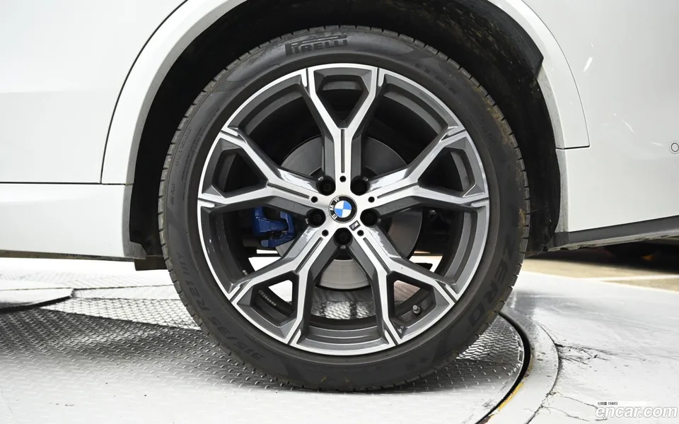BMW X5 xDrive 40i M 2024 — миниатюра 5