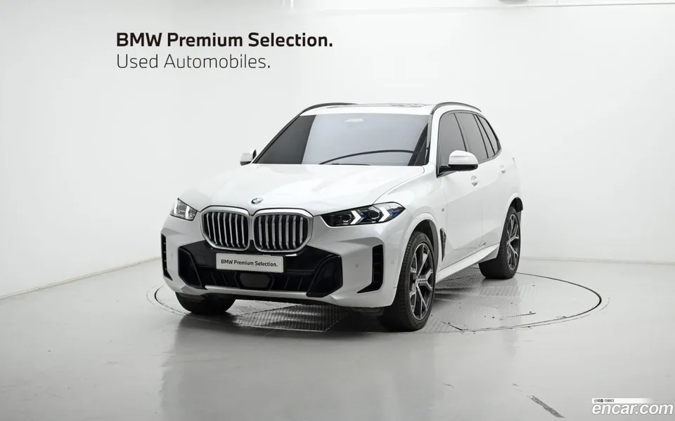 BMW X5 xDrive 40i M 2024 — фото 1, купить с доставкой в Москву