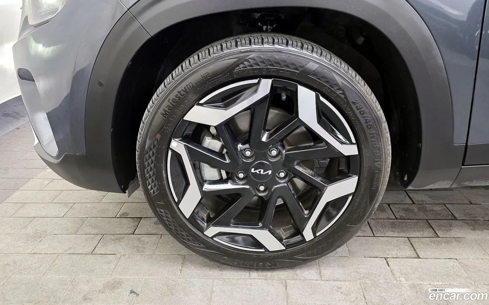 Kia Seltos 1.6 2WD 2023 — миниатюра 5