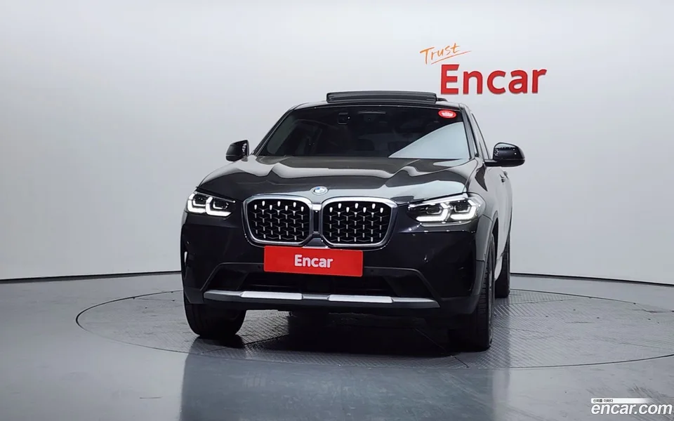 BMW X4 xDrive20i xLine 2022 — миниатюра 3