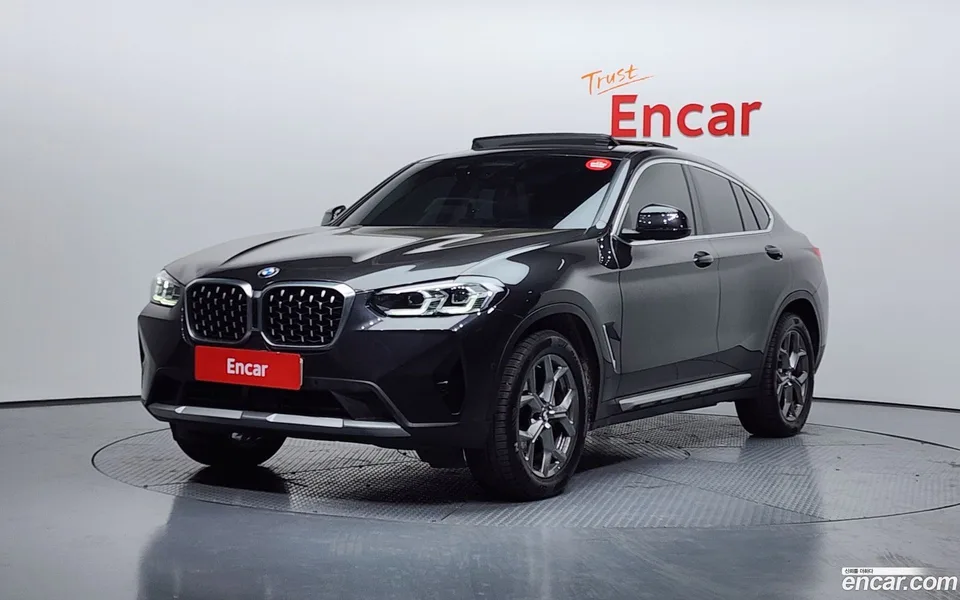 BMW X4 xDrive20i xLine 2022 — фото 1, купить с доставкой в Москву