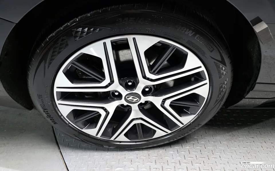 Hyundai Grandeur 3.5 4WD 2023 — миниатюра 5