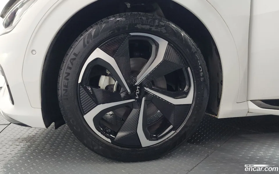 Kia EV6 4WD 2022 — миниатюра 5