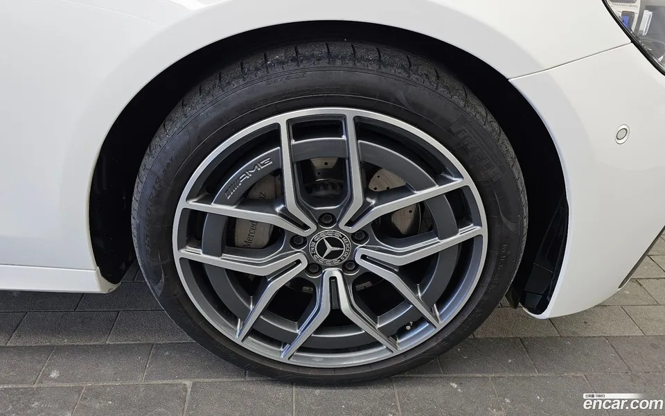 Mercedes-Benz E-Class E220d 4MATIC AMG Line 2022 — миниатюра 2