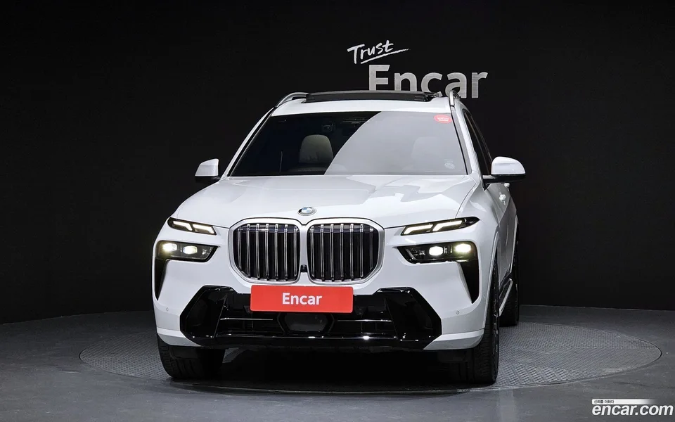 BMW X7 xDrive 40i M 6 2024 — миниатюра 3