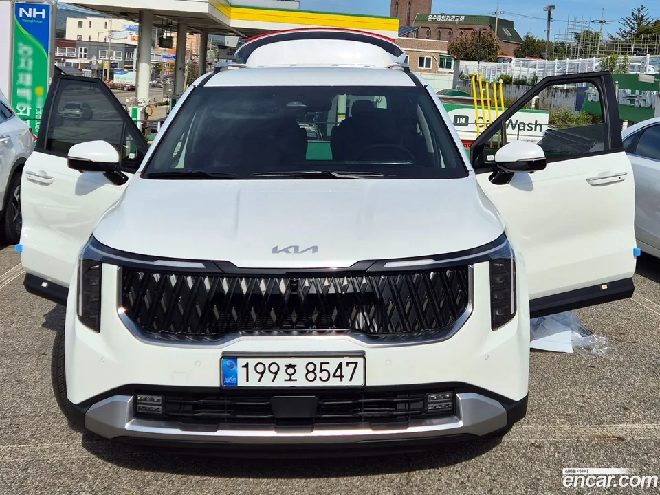 Kia Carnival HEV 9 2025 — фото 1, купить с доставкой в Москву
