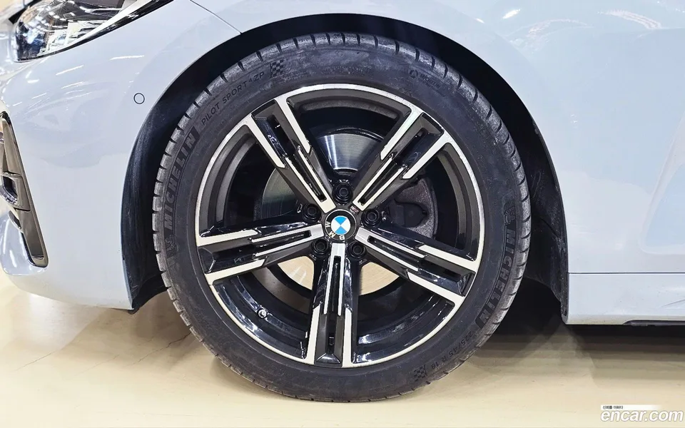 BMW 4 Series 420i M 2023 — миниатюра 2
