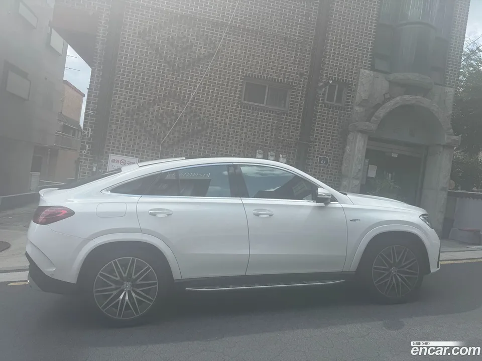 Mercedes-Benz GLE-Class AMG GLE53 4MATIC+ 2025 — миниатюра 4