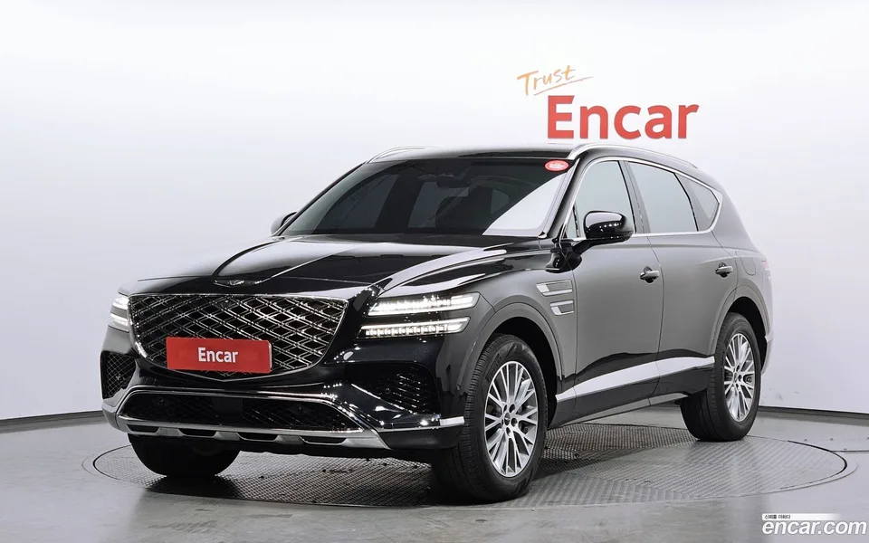 Genesis GV80 2.5T 2WD 2023 — фото 1, купить с доставкой в Москву