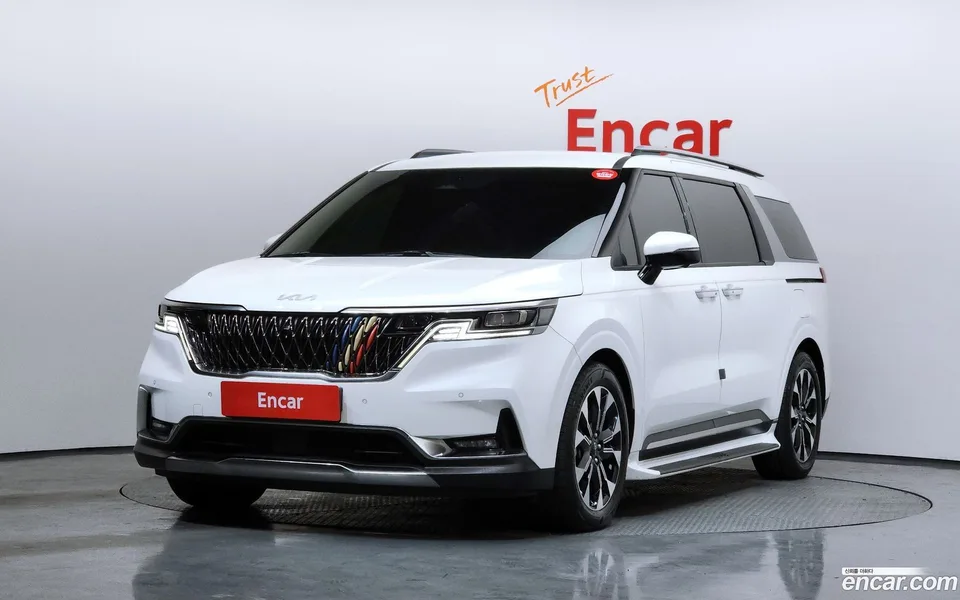 Kia Carnival 7 2022 — фото 1, купить с доставкой в Москву