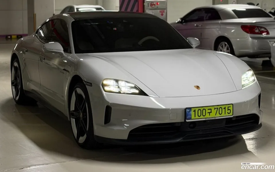 Porsche Taycan 4S 2025 — фото 1, купить с доставкой в Москву