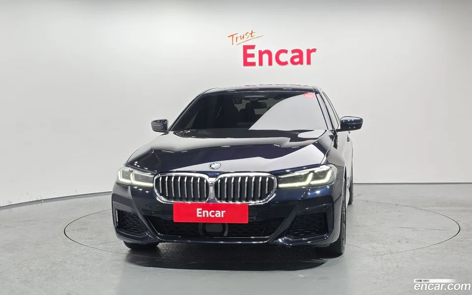 BMW 5 Series 530i xDrive M 2022 — миниатюра 3