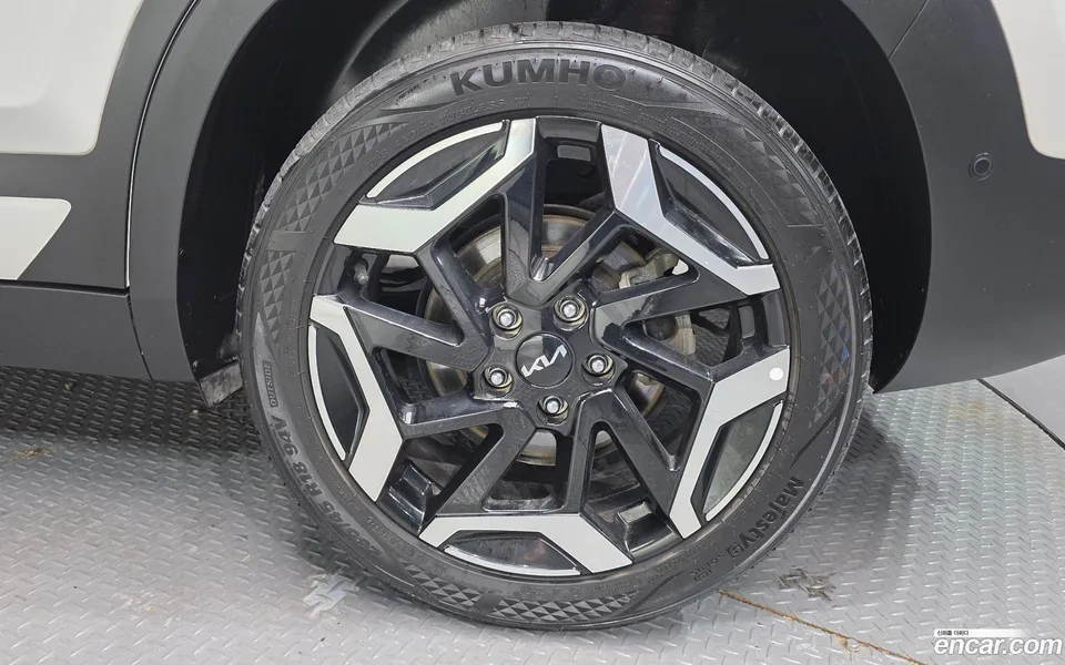 Kia Seltos 1.6 4WD 2022 — миниатюра 2