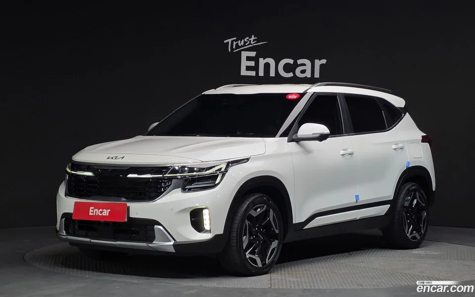 Kia Seltos 1.6 4WD 2022 — фото 1, купить с доставкой в Москву