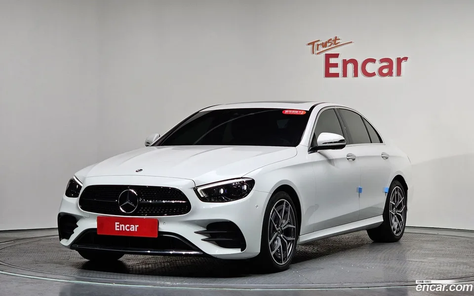 Mercedes-Benz E-Class E220d 4MATIC AMG Line 2022 — фото 1, купить с доставкой в Москву