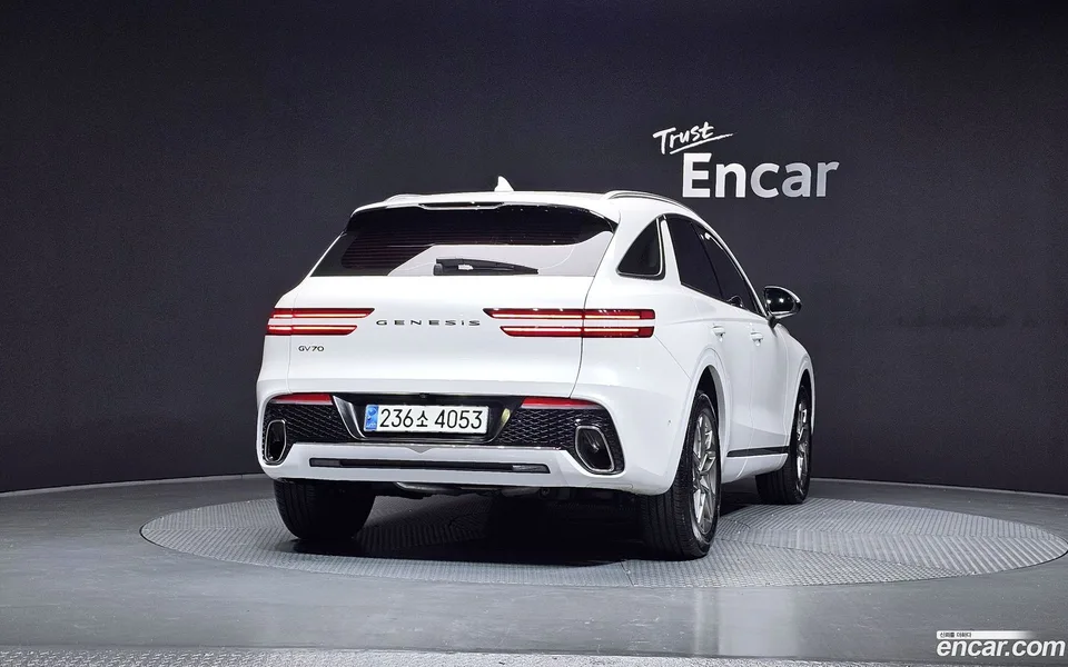 Genesis GV70 2.5T 2WD 2024 — миниатюра 4