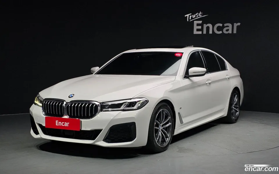 BMW 5 Series 520i M 2022 — фото 1, купить с доставкой в Москву