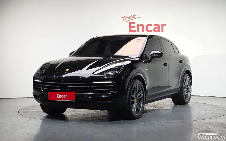 Porsche Cayenne 3.0 E- 2022 — фото 1, купить с доставкой в Москву