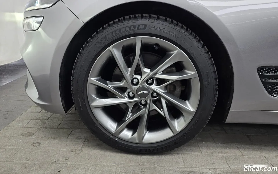 Genesis G70 2.0T 2WD 2022 — миниатюра 2