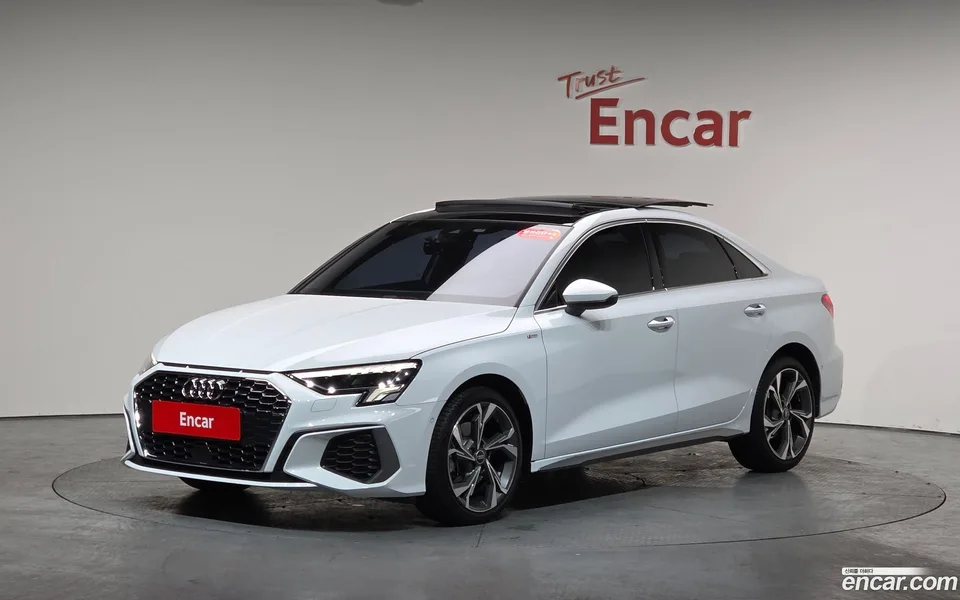 Audi A3 (8Y) 40 TFSI 2022 — фото 1, купить с доставкой в Москву