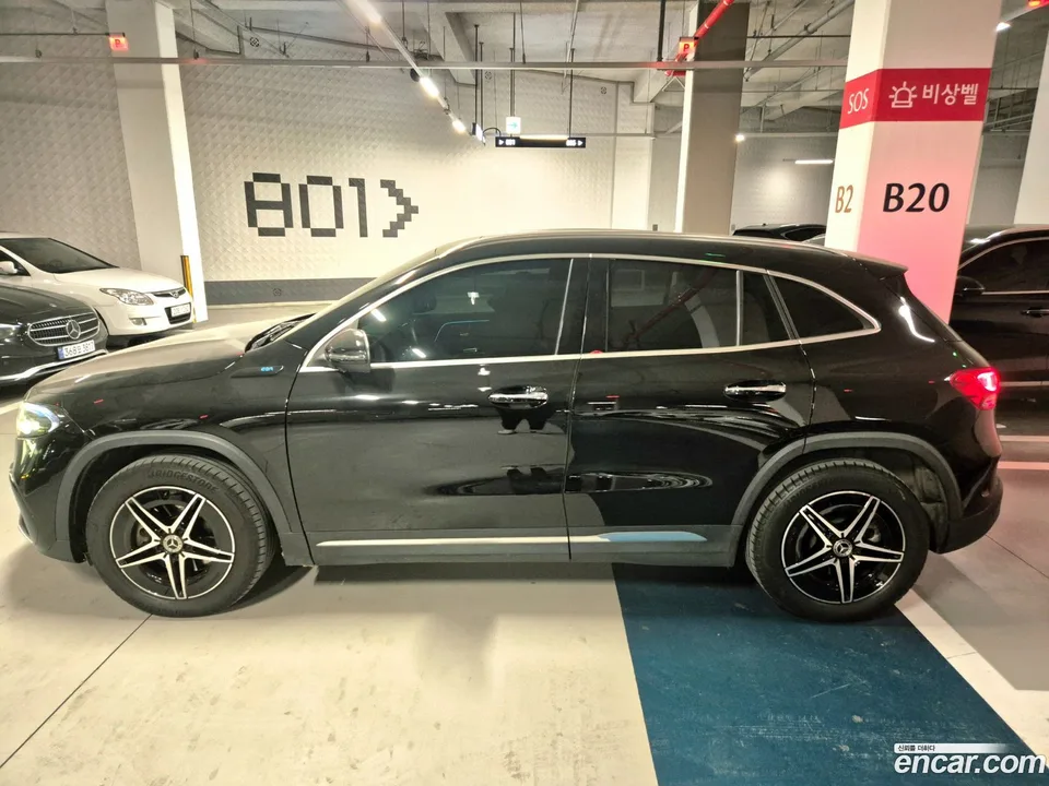 Mercedes-Benz EQA EQA250 AMG 2023 — миниатюра 3