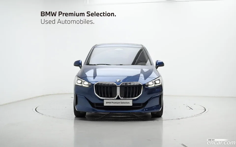 BMW 2 Series Active Tourer 220i 2024 — миниатюра 3