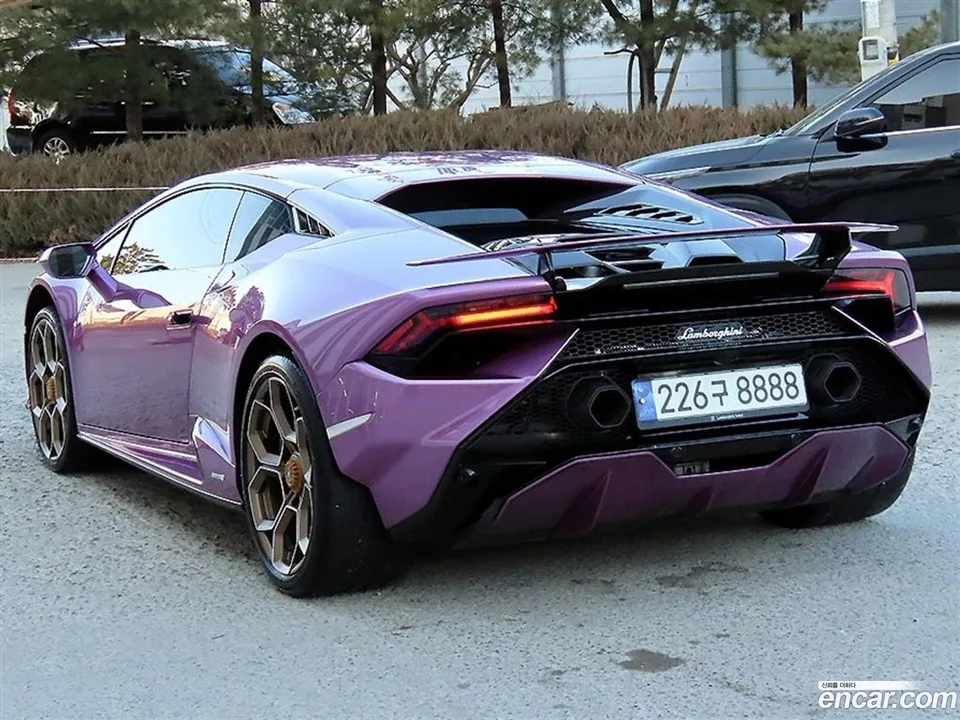 Lamborghini Huracan LP640-2 2023 — миниатюра 3
