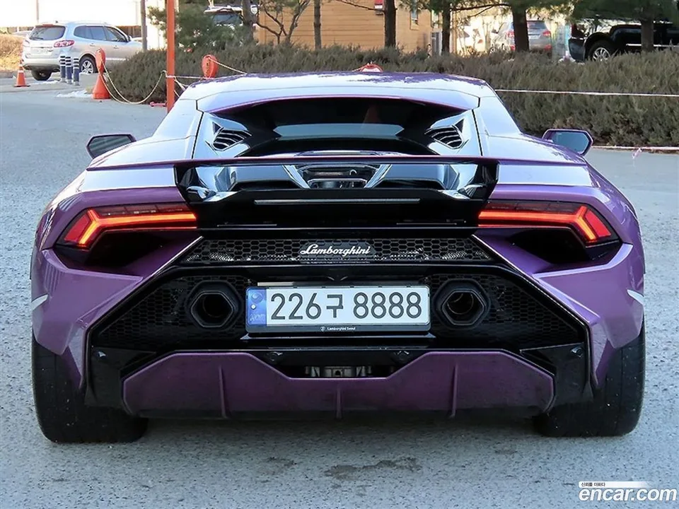 Lamborghini Huracan LP640-2 2023 — миниатюра 4