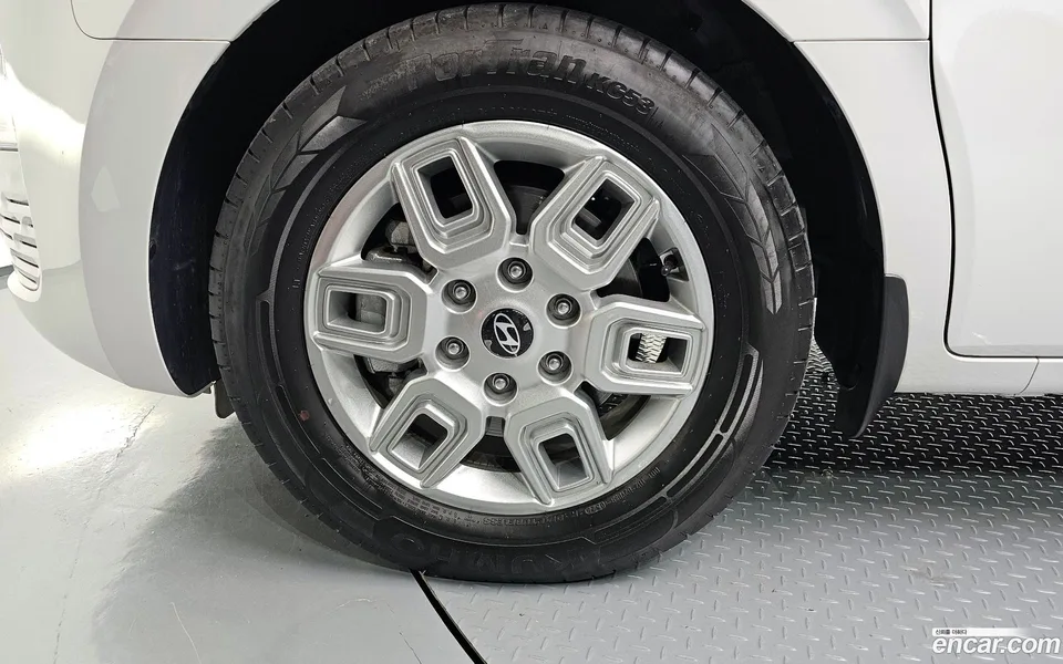 Hyundai Staria 3 2025 — миниатюра 2