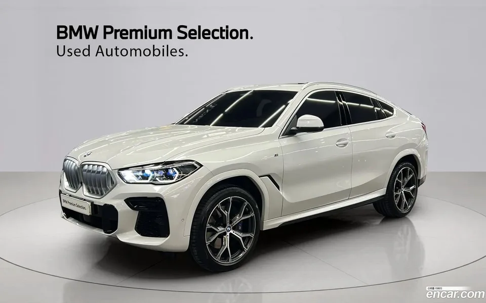 BMW X6 xDrive40i M 2023 — фото 1, купить с доставкой в Москву