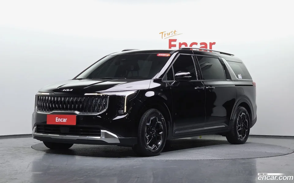 Kia Carnival 9 2023 — фото 1, купить с доставкой в Москву