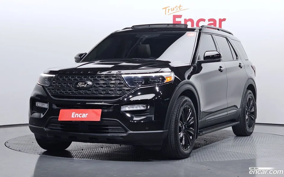 Ford Explorer 2.3 4WD 2022 — фото 1, купить с доставкой в Москву