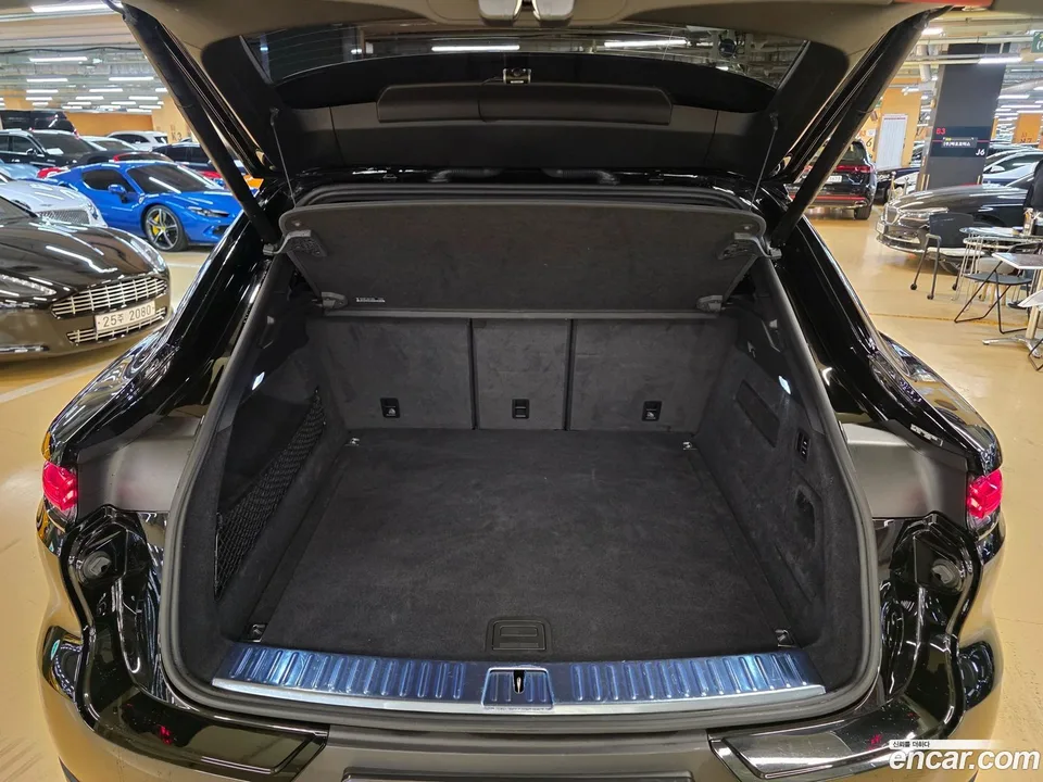 Porsche Cayenne 3.0 2023 — миниатюра 2