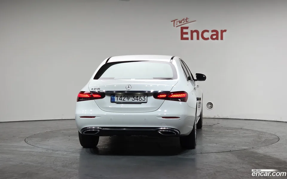 Mercedes-Benz E-Class E250 2022 — миниатюра 4