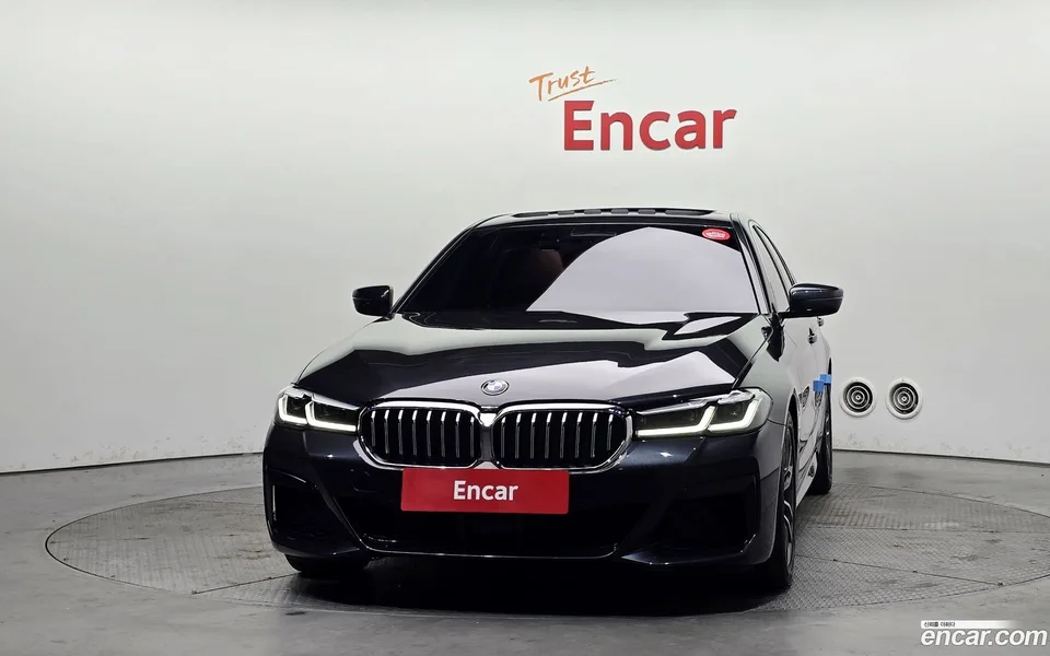 BMW 5 Series 520i M 2022 — миниатюра 3