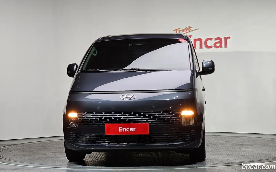 Hyundai Staria L3.5 5 2023 — миниатюра 3