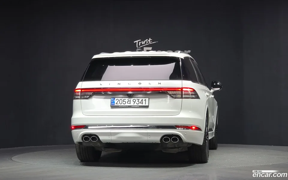 Lincoln Aviator 3.0 AWD 2024 — миниатюра 4