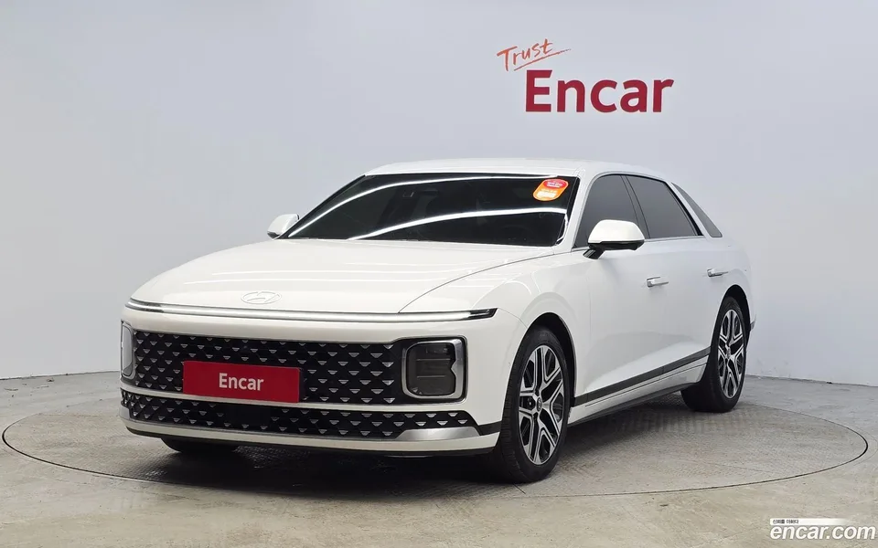 Hyundai Grandeur 2.5 2WD 2023 — фото 1, купить с доставкой в Москву
