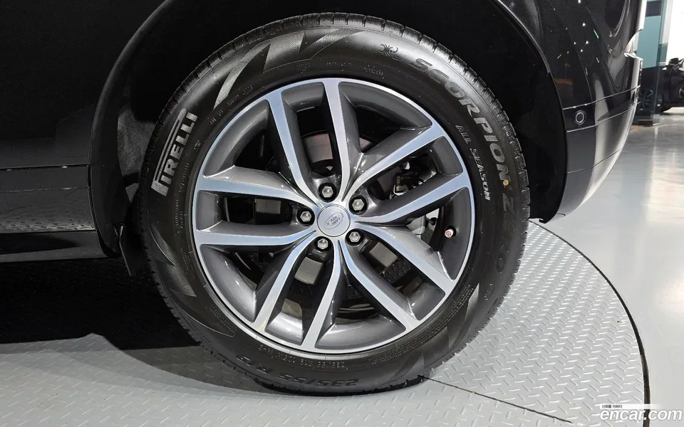Land Rover Range Rover Evoque P250 SE 2025 — миниатюра 2