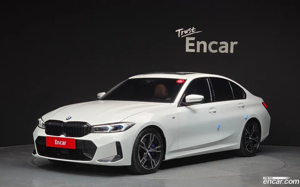 BMW 3 Series 320i M 2023 — фото 1, купить с доставкой в Москву