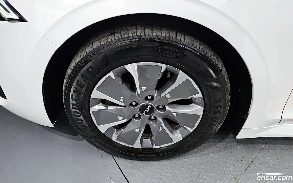 Kia K5 Hybrid 2022 — миниатюра 2