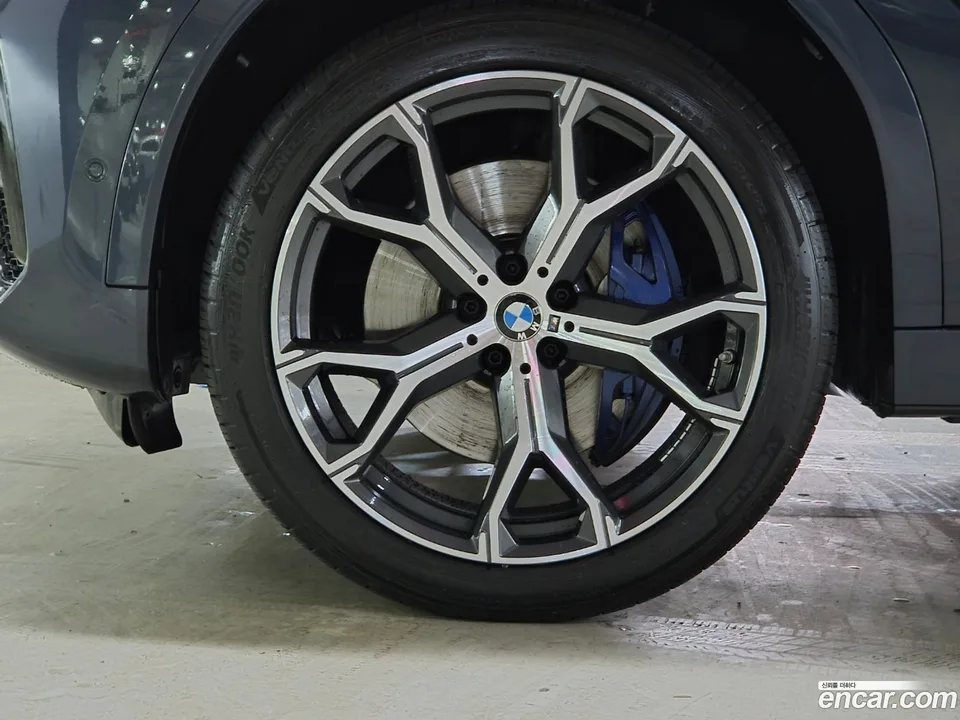 BMW X6 xDrive40i M 2022 — миниатюра 5